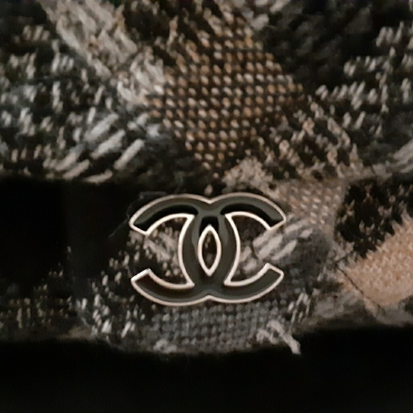 *****FINAL SALE***** Chanel tweed bag - Picture 1 of 11